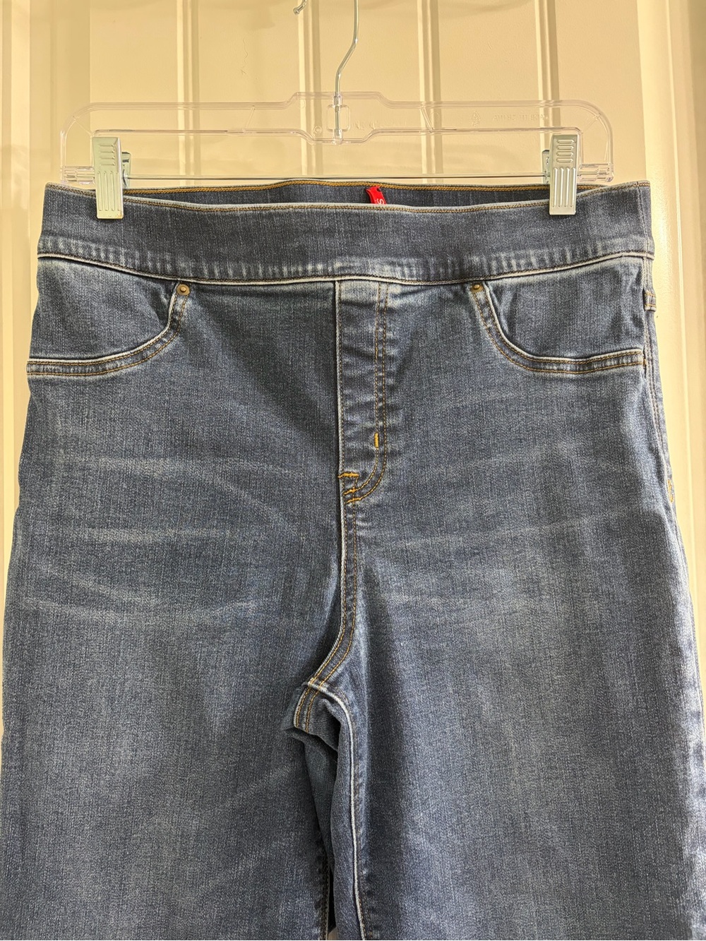 SPANX Jean-ish Cropped Kick Flare Jeans Sz L - Picture 3 of 8